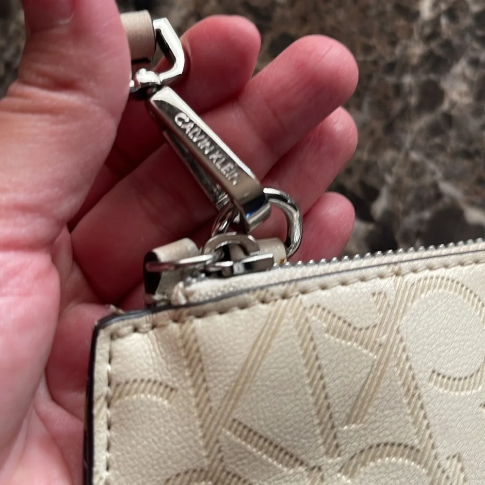 Calvin Klein Crossbody Purse - Picture 3 of 10